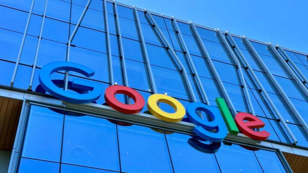 Logo de Google en una sede de la empresa.