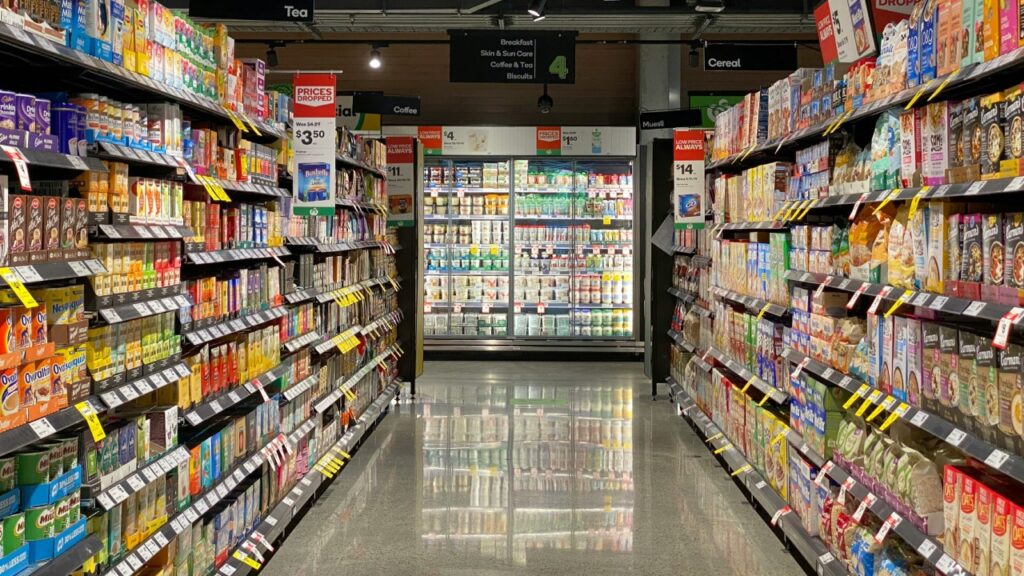 Supermercado-1024x576 SIC autoriza a Tiendas Ara a quedarse con 75 supermercados de Colsubsidio
