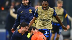 Juagdores del Inter de Milán celebrando el triunfo contra el Barcelona