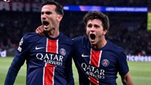 Jugadores del PSG celebrando su victoria frente al Arsenal