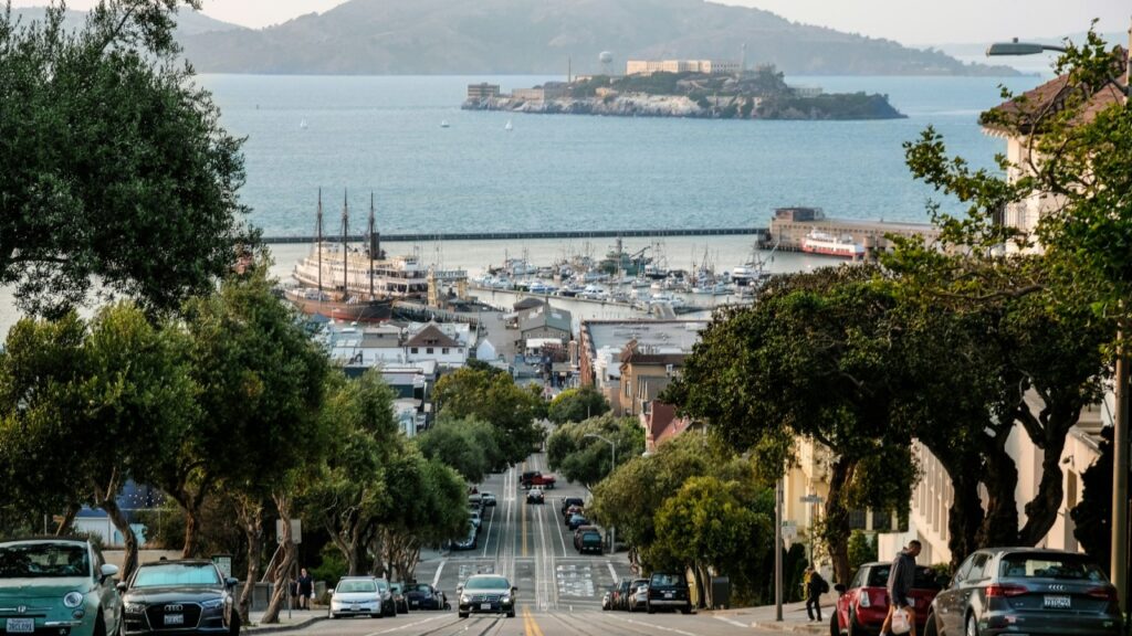Prision-de-Alcatraz-1-1024x576 Trump ordenó reabrir Alcatraz, la prisión que conocimos todos por Hollywood
