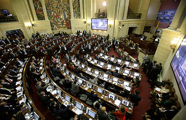 Asamblea-Nacional-constituyente Petro retira consulta popular y propone Asamblea Constituyente para 2026
