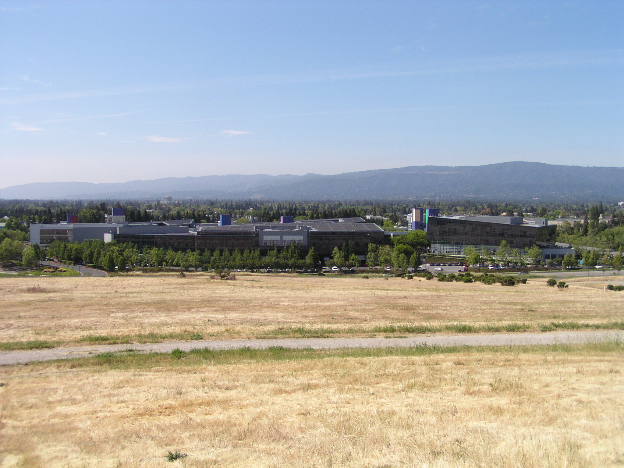 Sede de Google en Mountain View, California, fotografiada por Steven Arnold en mayo de 2009; imagen de referencia.