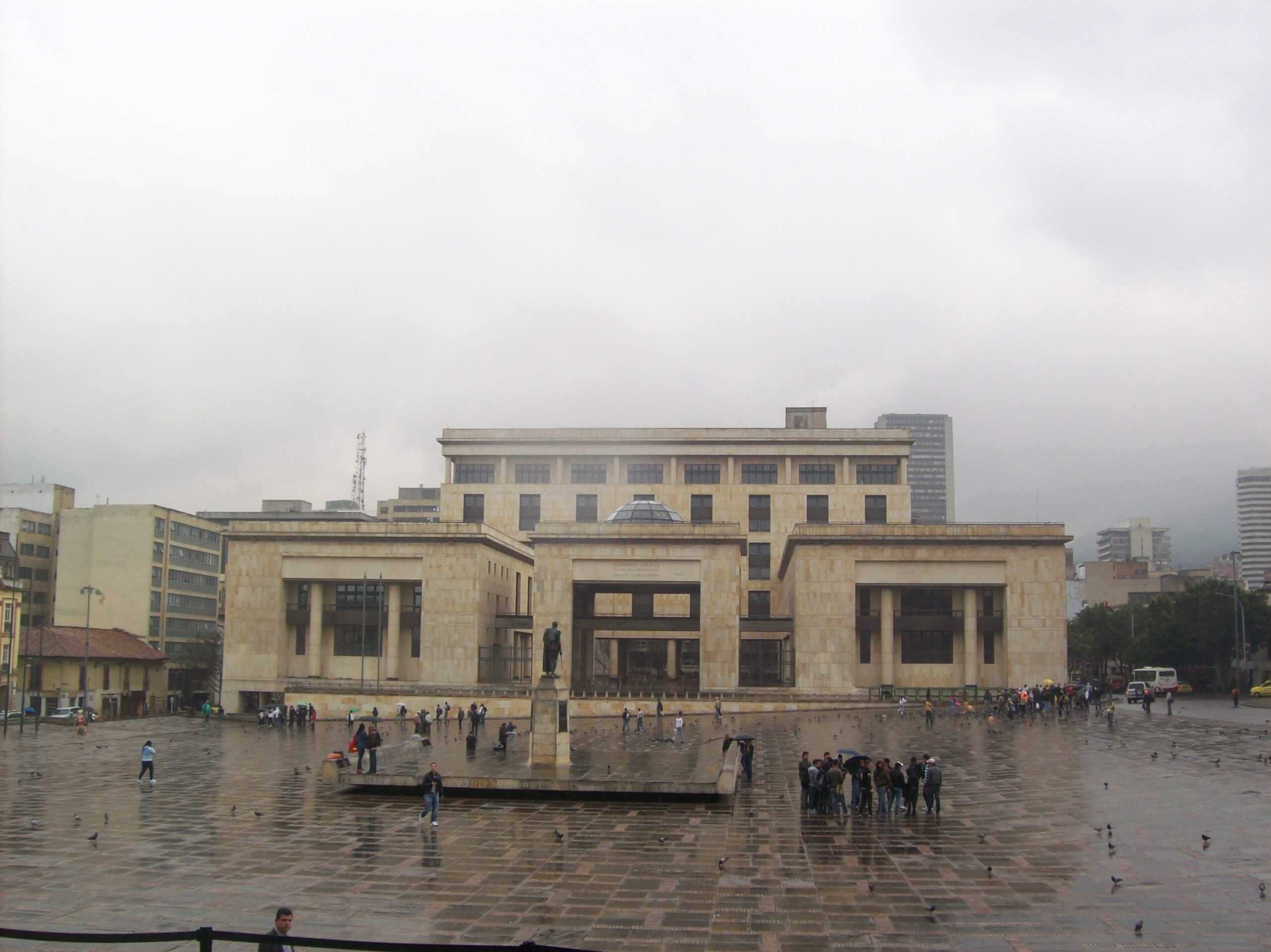 Palacio de Justicia en Bogotá, foto de Baiji del 12 de agosto de 2011; imagen temática