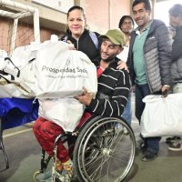 Beneficiarios de Hambre Cero de Prosperidad Social recibiendo su primera entrega en Bogotá