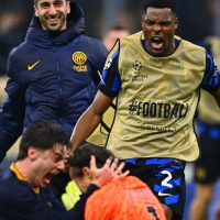 Juagdores del Inter de Milán celebrando el triunfo contra el Barcelona