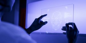 disenador-usando-una-tecnologia-futurista-de-pantalla-de-tableta-digital-transparente-scaled-rgqbccjyn0rwhkpe5xeufj4e4p5t2lteqcxxzgb1lo Home