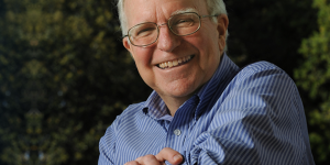 Robert Hall, uno de los ganadores del Nobel de Economía 2026, en una fotografía de archivo de 2005